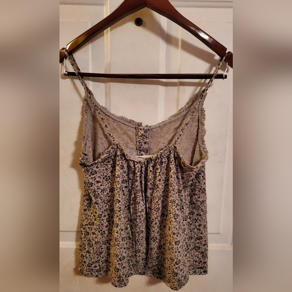 Old Navy Women's, size Medium tank - Picture 2 of 4